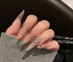 -睫毛弯弯·美甲美睫