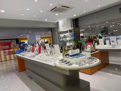 -镜客眼镜(浦江欢乐颂店)