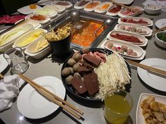 -海底捞火锅(新松江路店)