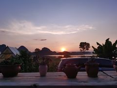 -夏屿湖畔.落日湖景餐厅(普者黑景区店)