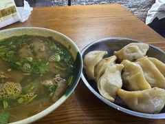 -黄阿姨锅贴大王(万航渡路店)