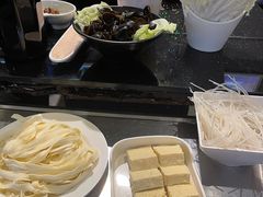 -鼎盛山海火锅(北戴河刘庄夜市老虎石浴场店)