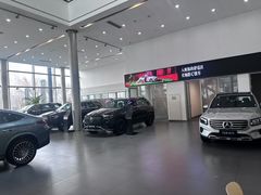 -天津波士信达奔驰4S店(卫津南路店)