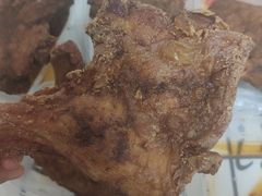比脸还大的手枪腿-王二甩老木子鸡(江湾店)
