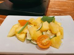 青柠拌菠萝-云海肴·汽锅鸡·云南菜(美罗城店)