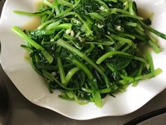 -粘豆包柴火铁锅炖