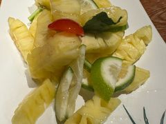 青柠拌菠萝-云海肴·汽锅鸡·云南代表菜(美罗城店)