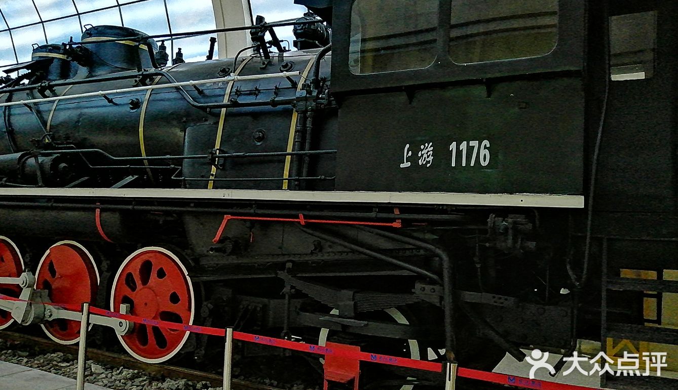 在武汉能看到火车的地铁站