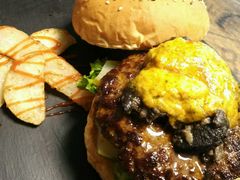 -HIGH FIVE哈福手工汉堡(桂林路店)