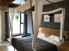 -闲隅江景艺术酒店(解放碑洪崖洞总店)