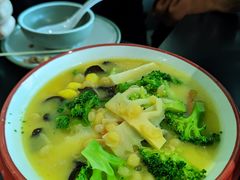 -麻六记(凤凰汇店)