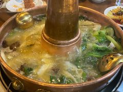 -岳记兴隆·青城腊排铜火锅(融创店)