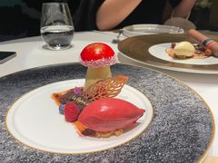 法式焦糖布丁佐树莓冰激凌-Le Bistrot de Racine