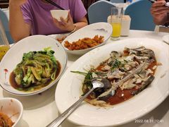 -沪华海鲜大酒楼(南汇店)