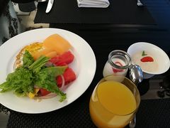 -圣丰索菲特·2 On 988 Café 自助餐厅