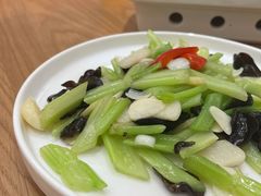 -顺风汤馆·广府粤菜(江宸天街店)