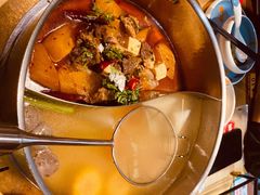 -左庭右院鲜牛肉火锅(金山万达店)