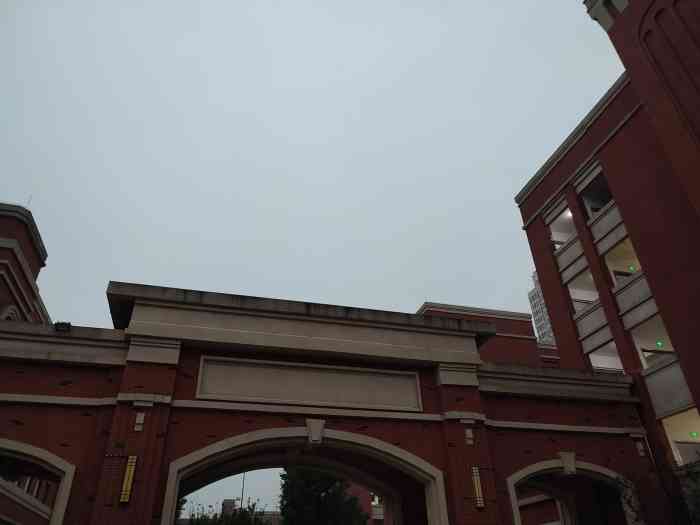重庆八中宏帆初级中学(江南校区)