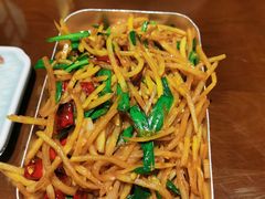 -东口码头·烧鸽子·鱼头泡饼·地方菜(金鹰悦城店)