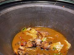 -挂旗柴锅鸡(蚌山区嘉年华店)
