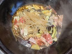 -边江铁锅炖鱼(振八街店)