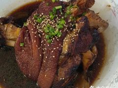 -老码头黑皮肘子锅包肉(文政街店)