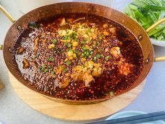 -有红鸡毛店·川菜(建设路店)