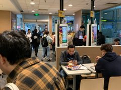 大堂-麦当劳(轻轨曹杨路店)
