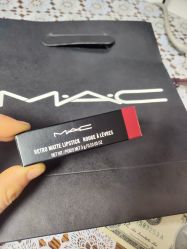 -M·A·C