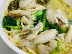 小胃口黄鱼面-明呈黄鱼面馆(斜土路店)