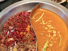 麻辣番茄鸳鸯锅-沸炉重庆老火锅(军事博物馆店)