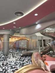 -奈尔宝·国风主题儿童乐园·亲子餐厅(豫园商城店)