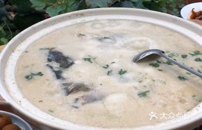 Pork Spine and Fish Head Stew