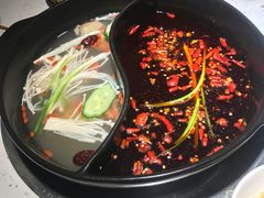 -钢管厂五区小郡肝串串香(奥克斯广场锦城万达店)