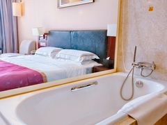 -汕头金海湾大酒店(万象城店)