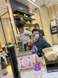 -HAIR CORNER