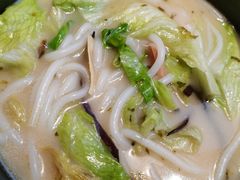 过桥米线-金香缘米线(大润发店)