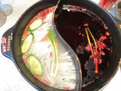 -钢管厂五区小郡肝串串香(蜀都万达店)