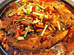 -鸣记脆皮烤鱼·海鲜烤鱼(三八广场店)