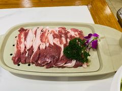 乌珠穆沁排酸手工鲜切羊肉-草原传奇鲜羊火锅(桥北店)