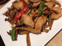 -锦粤宫·融合粤菜(上海金沙江店)