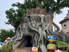 -蓝精灵乐园·世茂精灵之城主题乐园