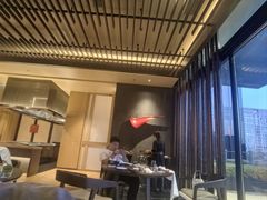 -丽思卡尔顿·炙焰·铁板烧餐厅