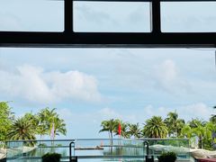 -亚龙湾喜来登·美景台大堂吧