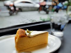 巴斯克芝士-black rainbow coffee
