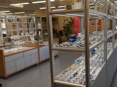 -无奔眼镜·蔡司·依视路授权店(马家堡店)