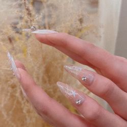 -初心纹眉洗眉·美睫专业店