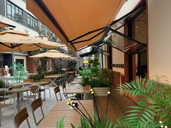 -必胜客(上海华谊新所店)