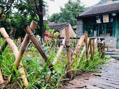 -百里峡七彩艺术小镇