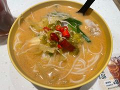 脆肉鲩泡椒酸菜鱼汤米线-谭仔米线(壹方城店)